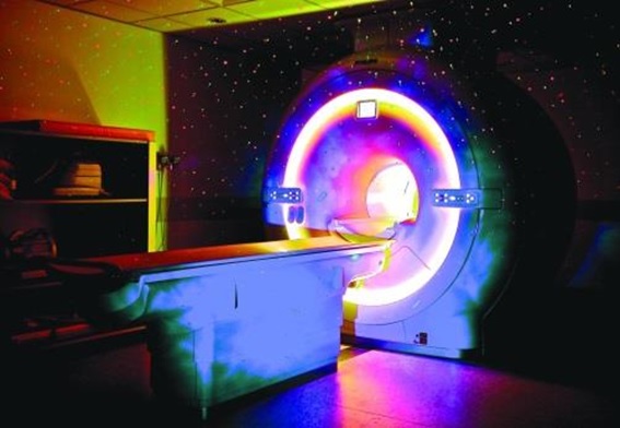 El déficit cognitivo en niños con daño cardiaco congénito se relaciona con anomalías en el desarrollo de la sustancia gris cerebral