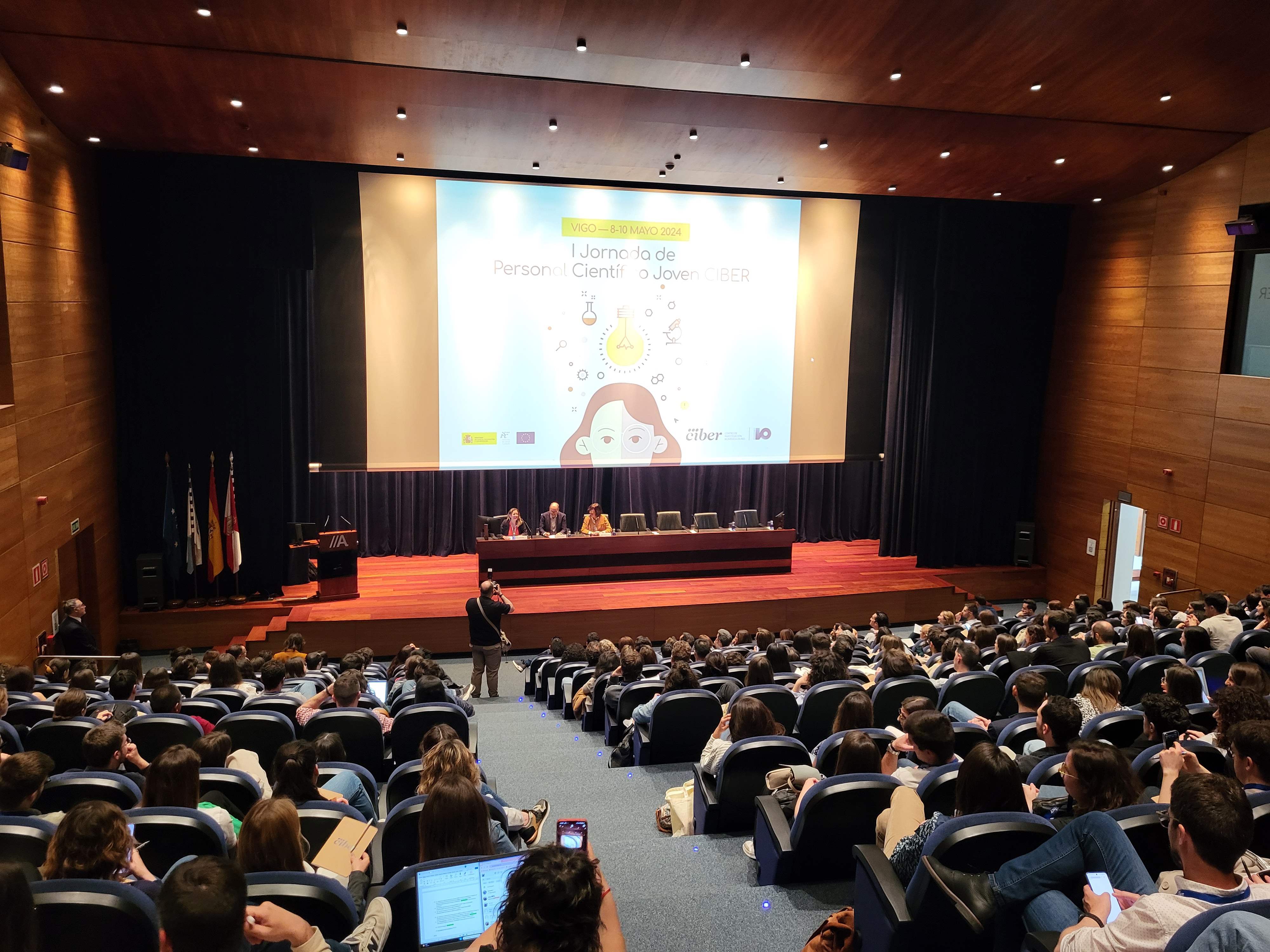 Cerca de 350 investigadores e investigadoras del CIBER analizan en Vigo el futuro de la investigación biomédica